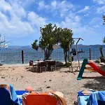 Beachfront Samantha's Paradise Holiday home