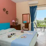 Holiday home Beachfront Samantha's Paradise *