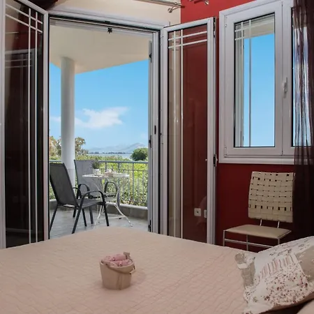 Holiday home Beachfront Samantha's Paradise *