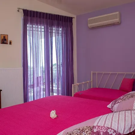 Beachfront Samantha's Paradise * Kiveri