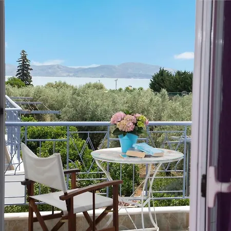 Дом отдыха Beachfront Samantha's Paradise Киверион
