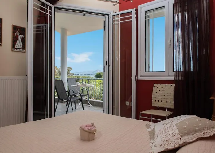 Дом отдыха Beachfront Samantha's Paradise *