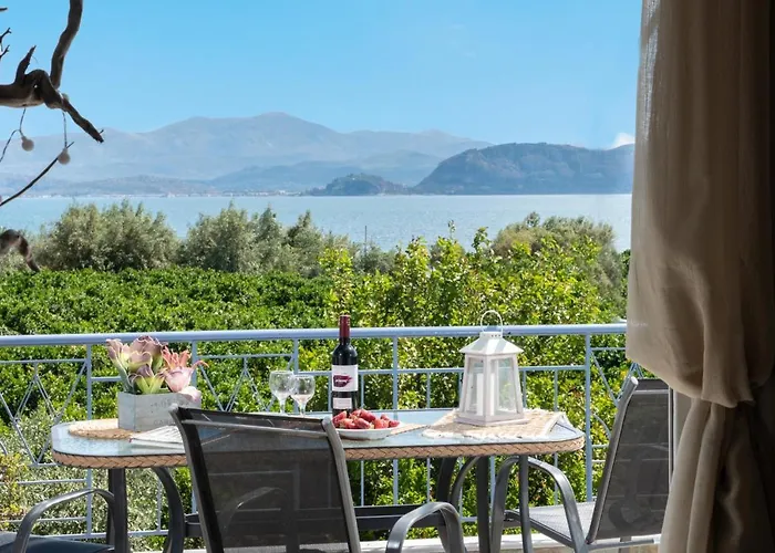 Дом отдыха Beachfront Samantha's Paradise